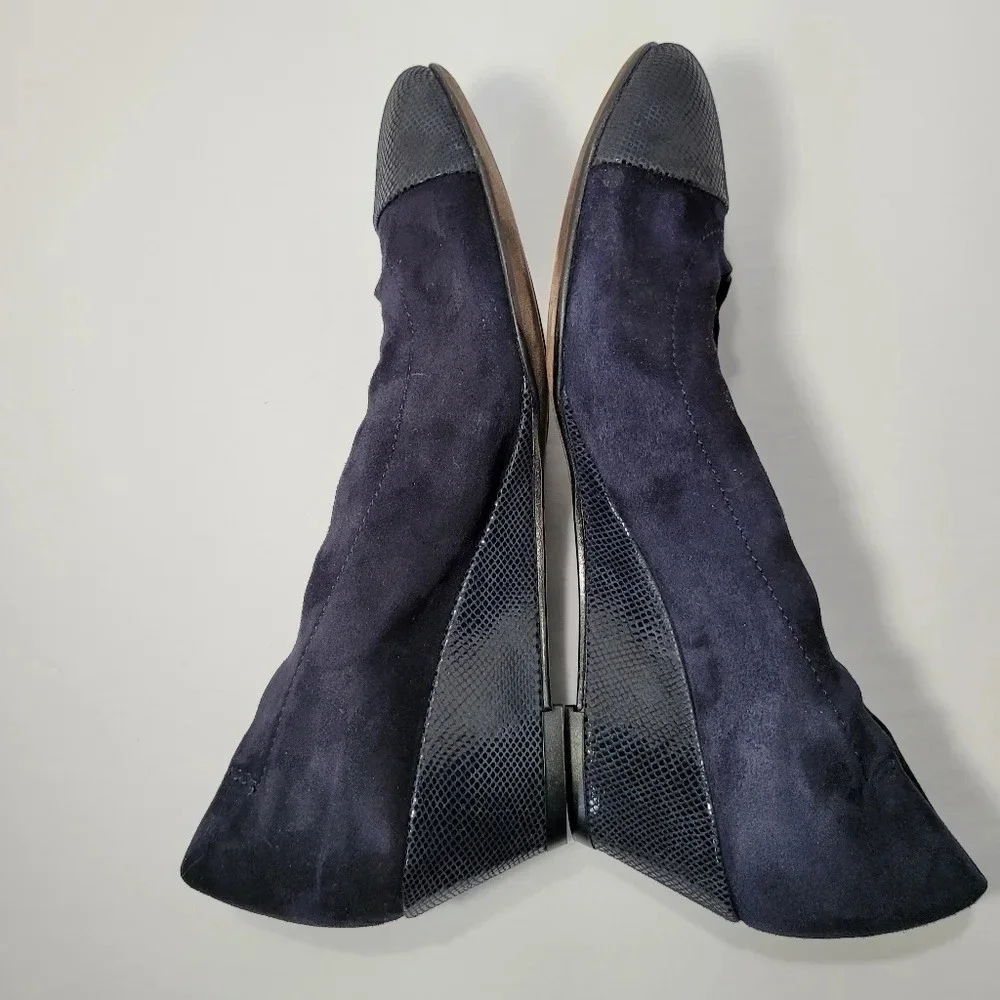 Agl Attilio Giusti Leombruni Cap Toe snake print suede wedge pump heel s…